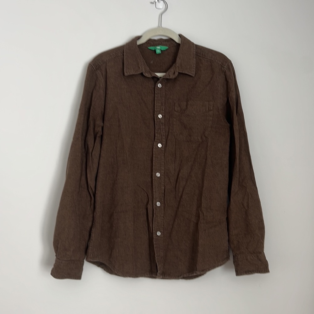 Men’s Thick Brown Button-Up Size Medium